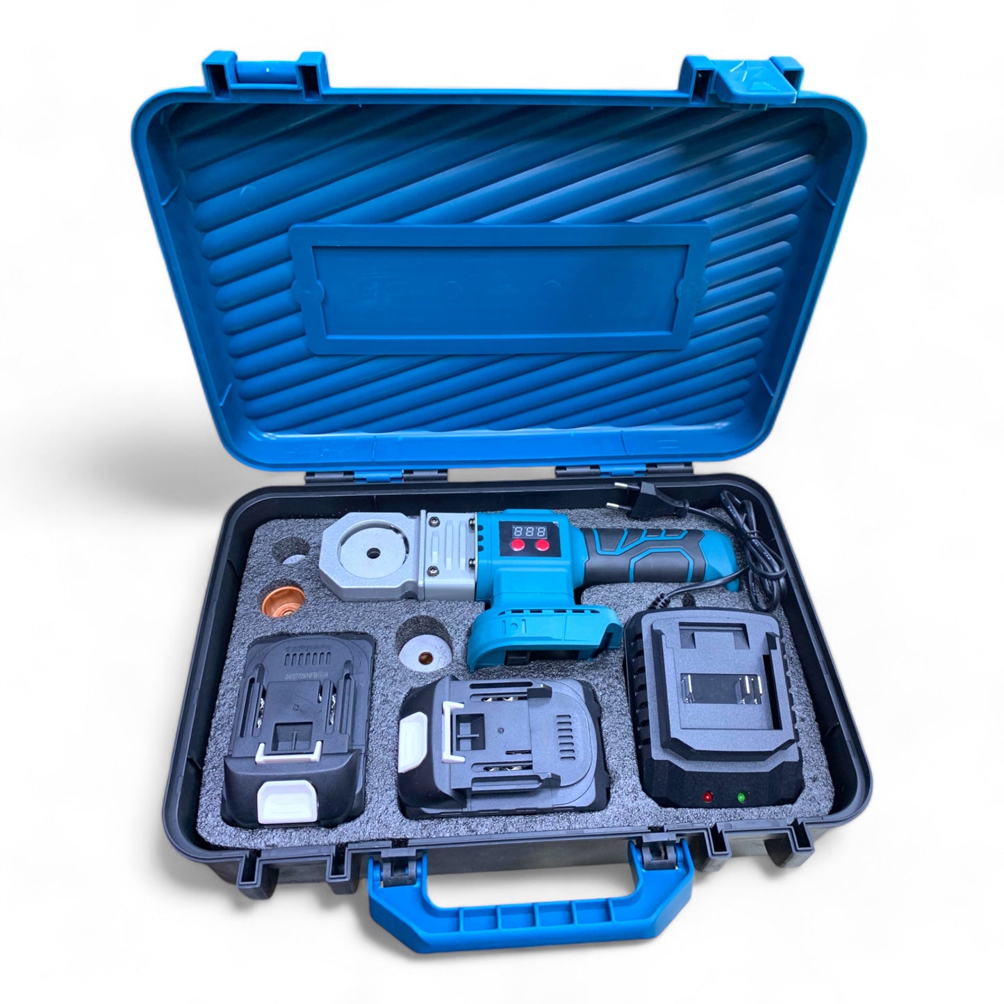 Cordless Pipe Melt MS531915 with 2 Batteries in a protective case, showcasing essential accessories for professional plumbing tasks.